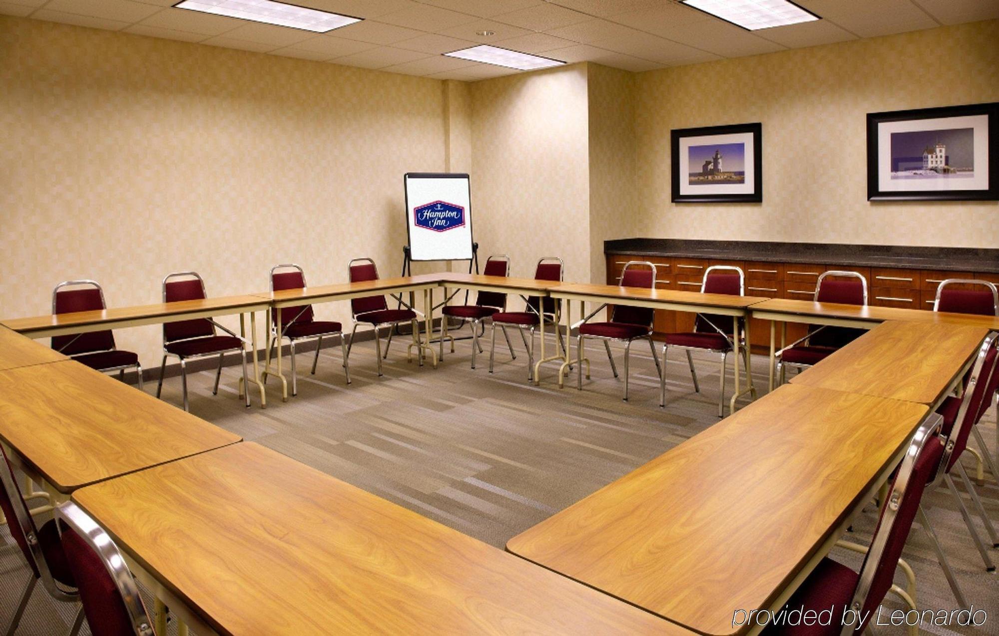 Hampton Inn Cleveland-Downtown Ngoại thất bức ảnh