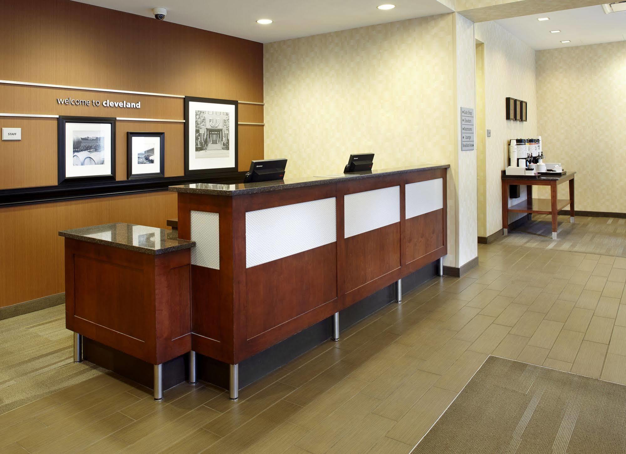 Hampton Inn Cleveland-Downtown Ngoại thất bức ảnh