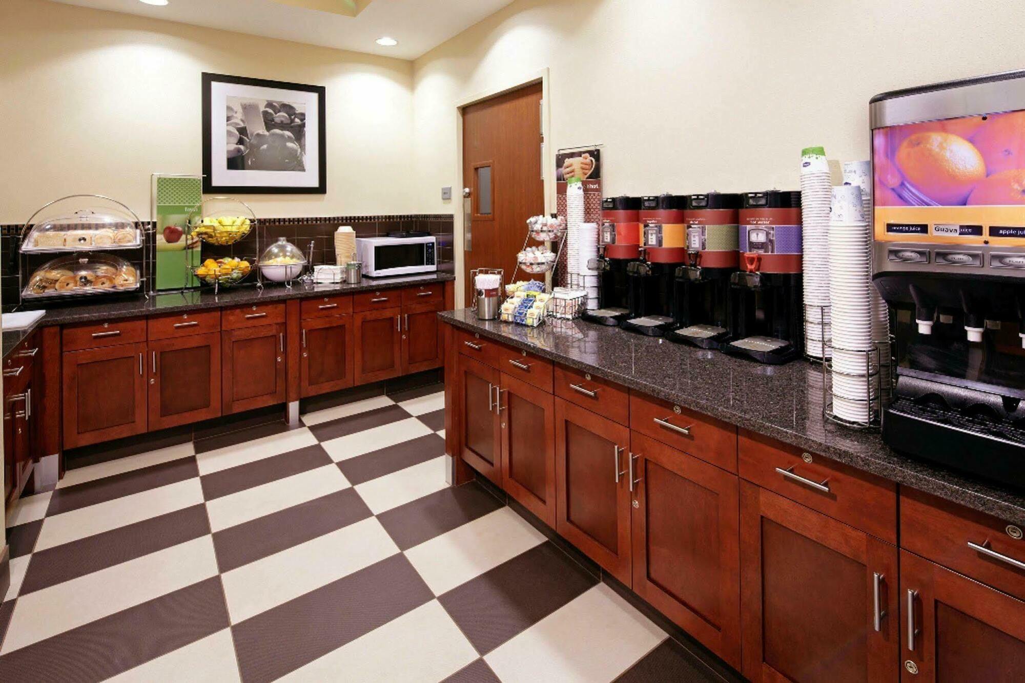 Hampton Inn Cleveland-Downtown Ngoại thất bức ảnh